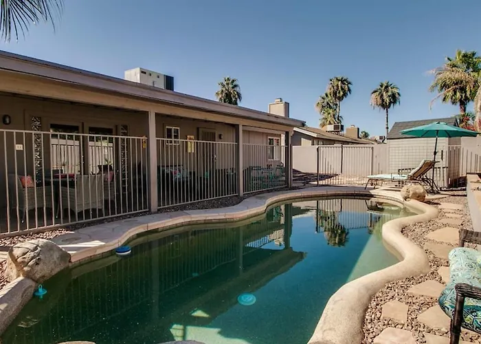 Fenced Pool Near Kierland Extended Stays Hébergement de vacances Scottsdale