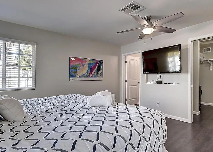 Holiday home Kierland 3 Bdrm With Sparkling Pool *
